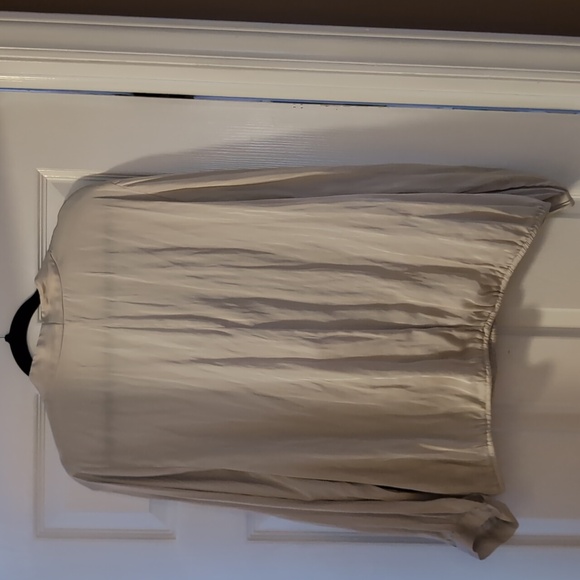 Cream satin top. - Picture 2 of 3